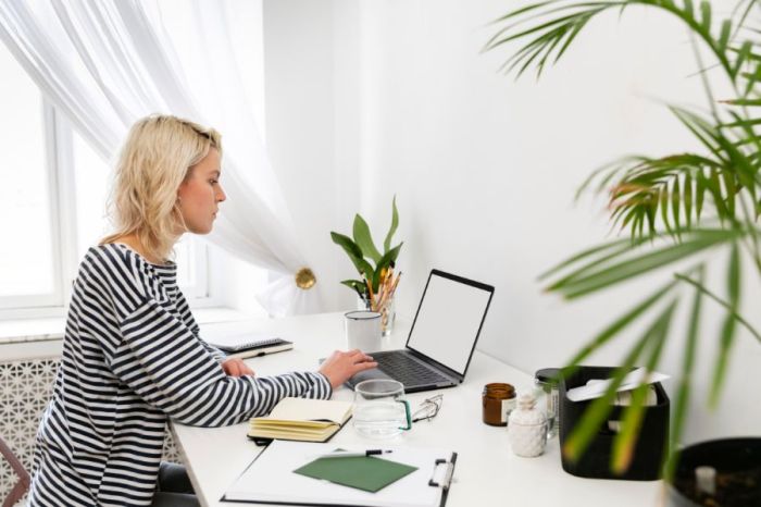 Hybrid work model benefits